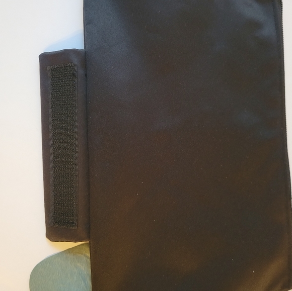 NWT, Victoria's Secret Limited Edition 3pcs Forever Angel travel case - Picture 11 of 15